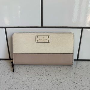 Kate Spade Grove Street Neda Wallet NWOT Cream Tan Colorblock Zip Around